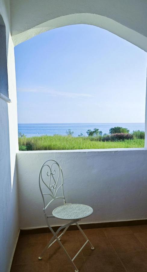 Babis & Popi Rooms And Studios Frangocastelo Ngoại thất bức ảnh