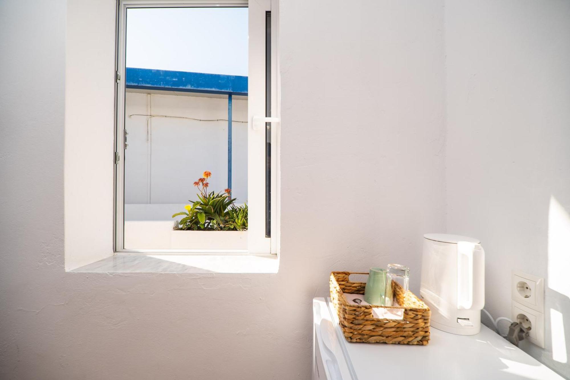 Babis & Popi Rooms And Studios Frangocastelo Ngoại thất bức ảnh