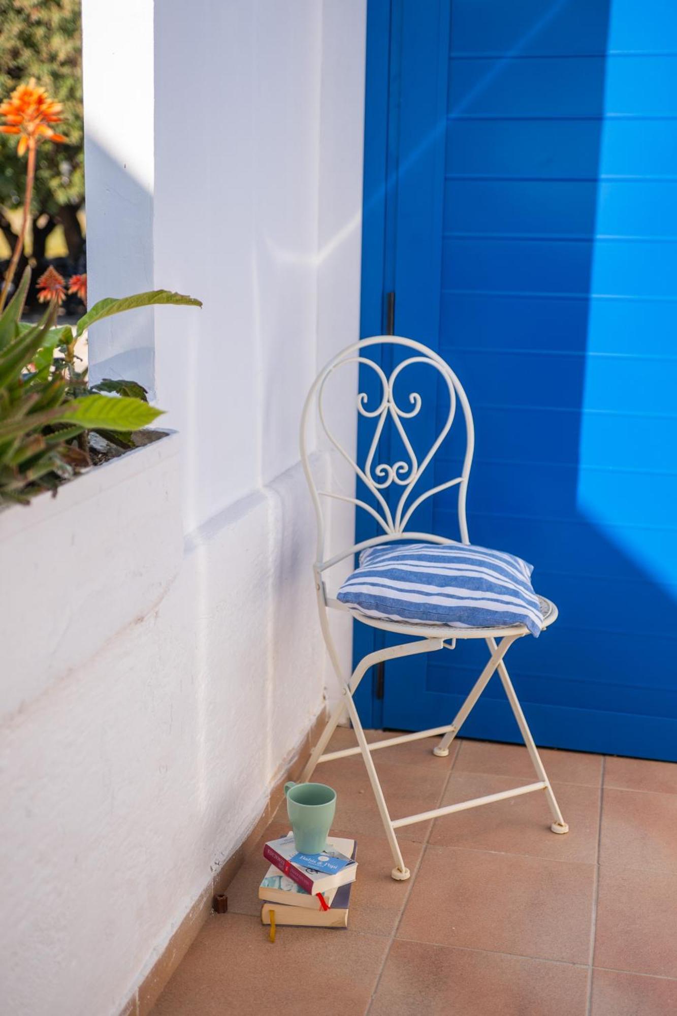 Babis & Popi Rooms And Studios Frangocastelo Ngoại thất bức ảnh